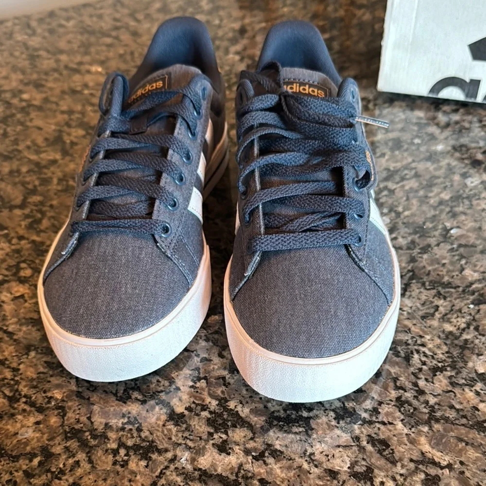 Adidas daily 3.0 Blue and White Casual Sneakers NIB 8